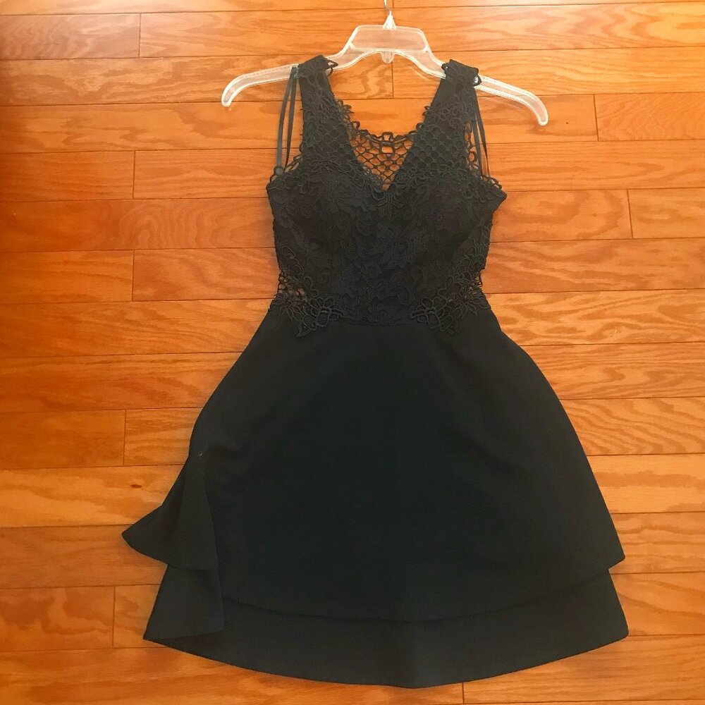 CITY STUDIO: BLACK LACE AND CREPE  COCTAIL DRESS SIZE 3